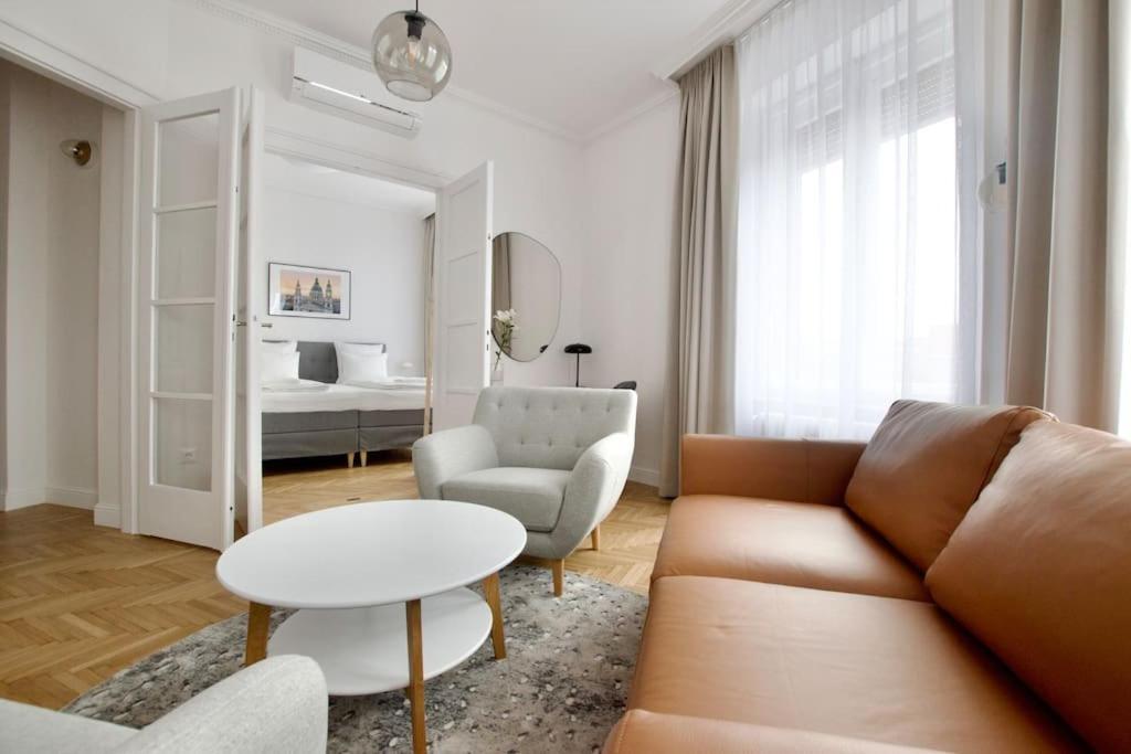 Premium Apartment By Hi - Central 2 Bedroom - Best View 布达佩斯 外观 照片