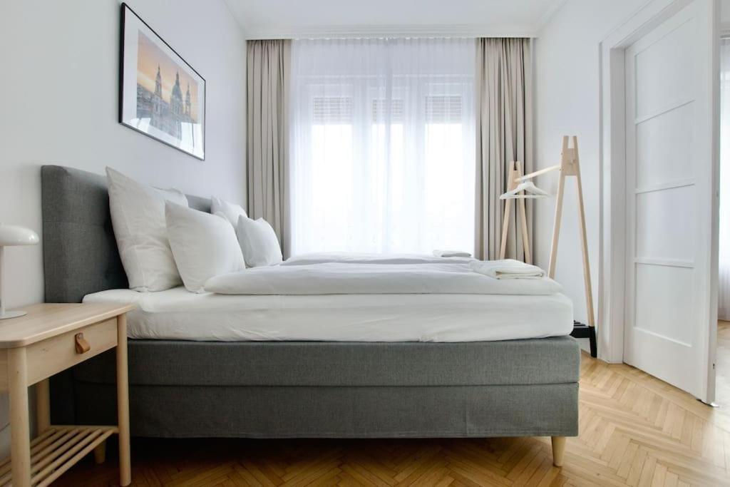 Premium Apartment By Hi - Central 2 Bedroom - Best View 布达佩斯 外观 照片