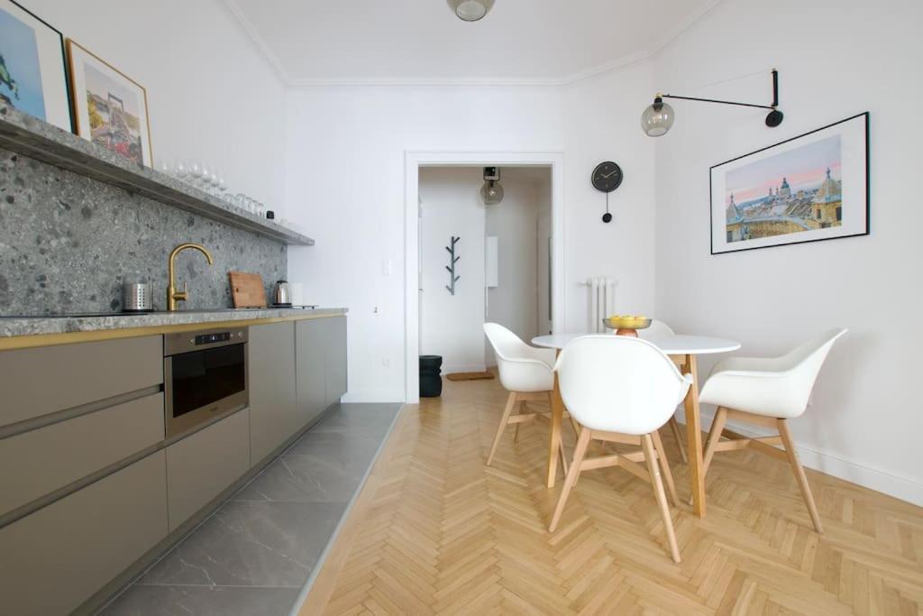 Premium Apartment By Hi - Central 2 Bedroom - Best View 布达佩斯 外观 照片
