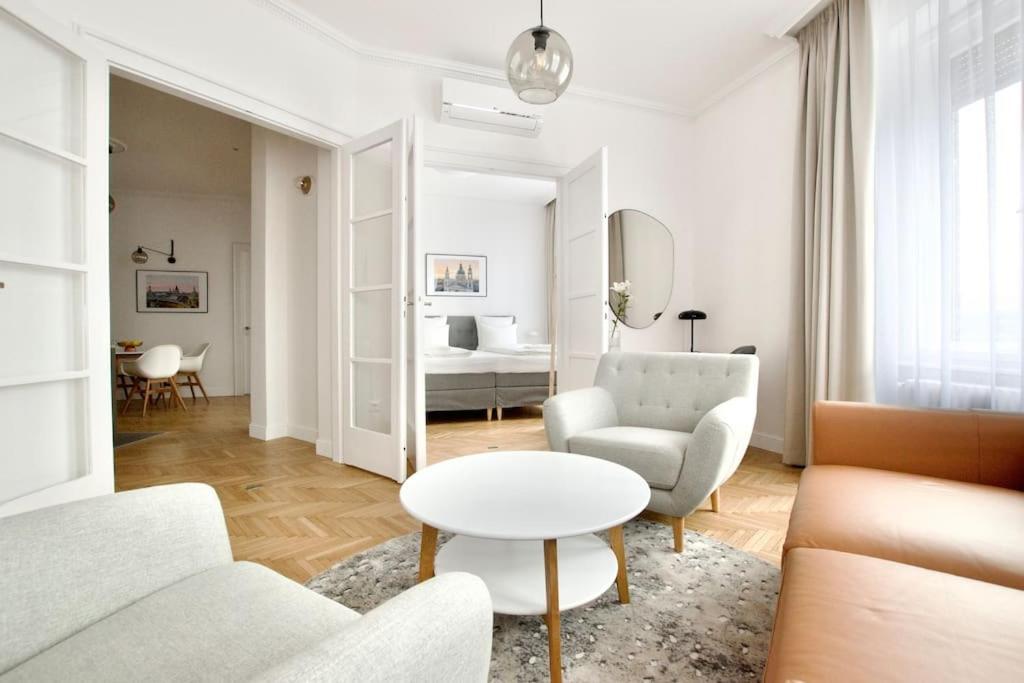 Premium Apartment By Hi - Central 2 Bedroom - Best View 布达佩斯 外观 照片