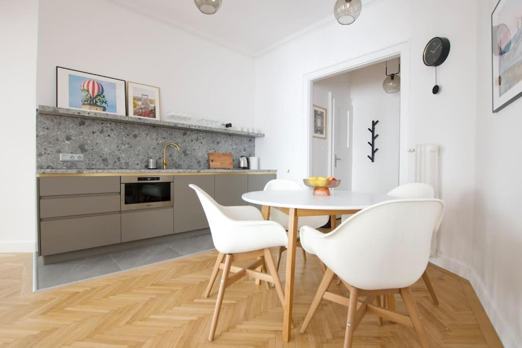 Premium Apartment By Hi - Central 2 Bedroom - Best View 布达佩斯 外观 照片