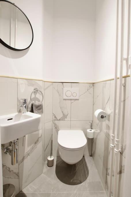 Premium Apartment By Hi - Central 2 Bedroom - Best View 布达佩斯 外观 照片